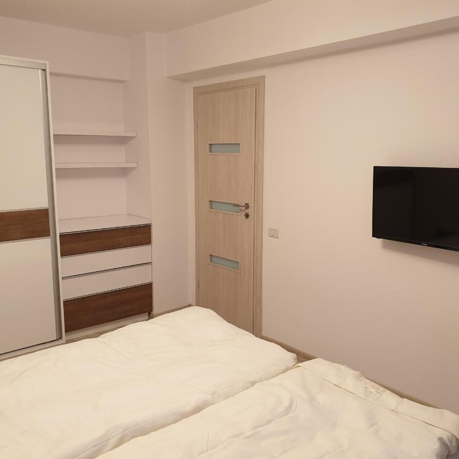 Carolina Sweet Apartament Oradea Exterior photo